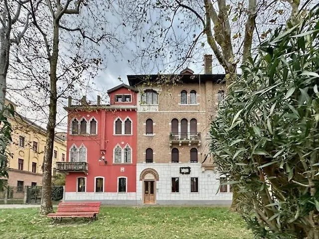 Sant'elena - Vicino Biennale *