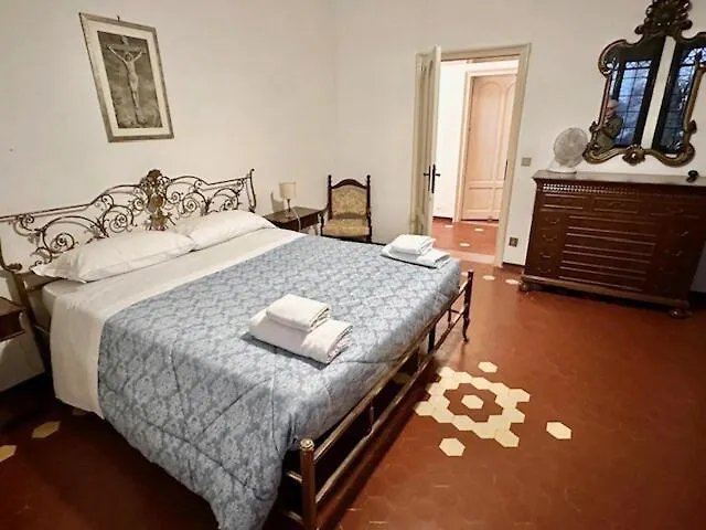 Sant'elena - Vicino Biennale *