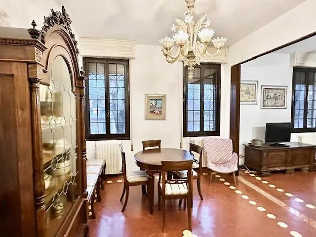 Sant'elena - Vicino Biennale *